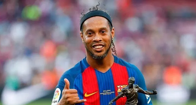 Lessons from Legends Korchagin's Encounters with Puyol and Ronaldinho